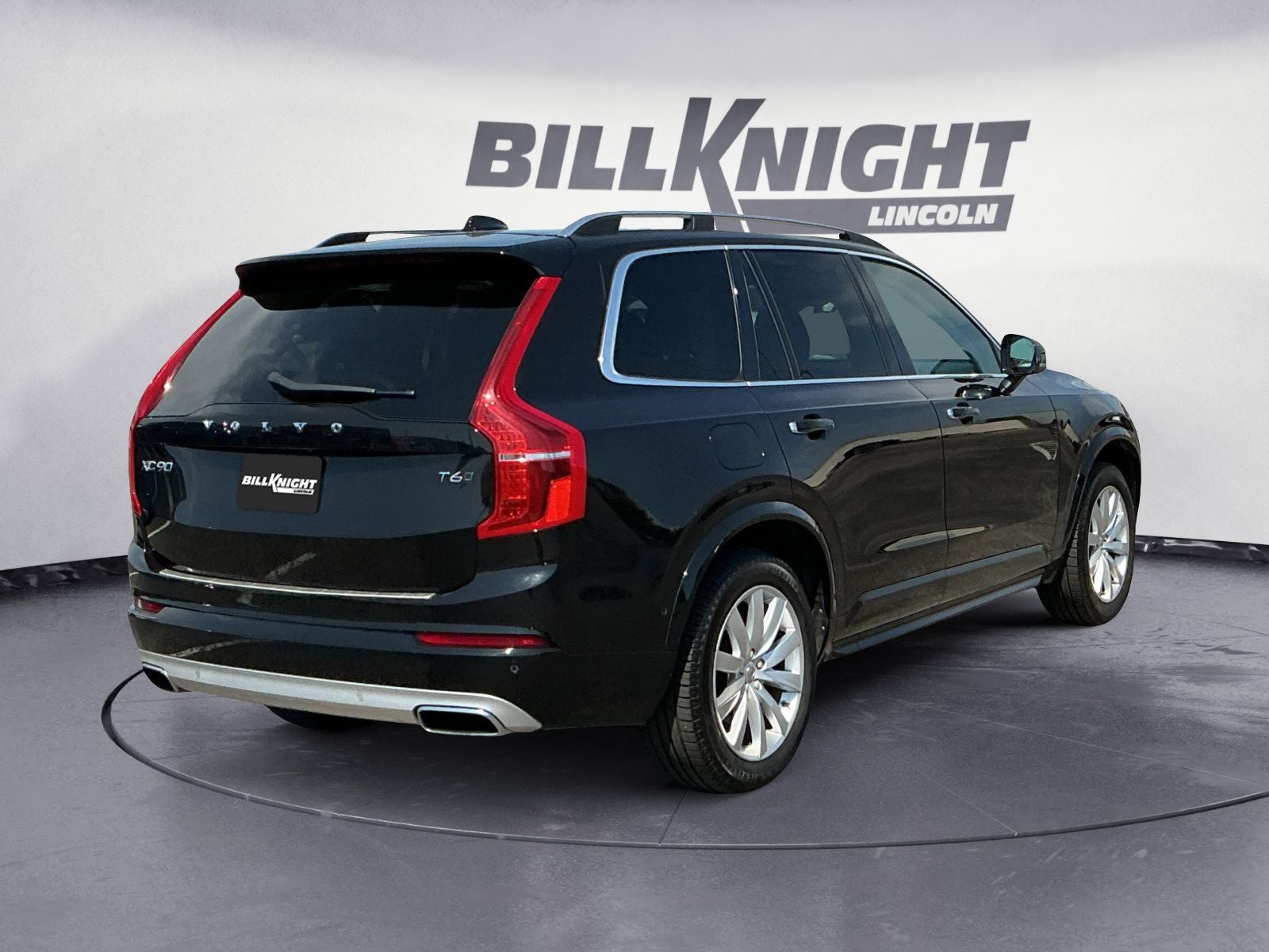 2017 Volvo XC90 T6 Momentum