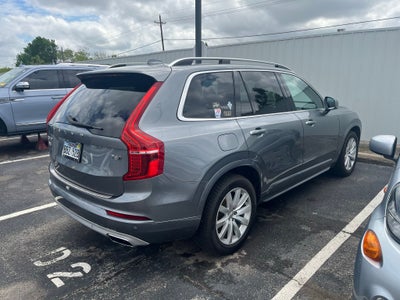 2016 Volvo XC90 T6 Momentum