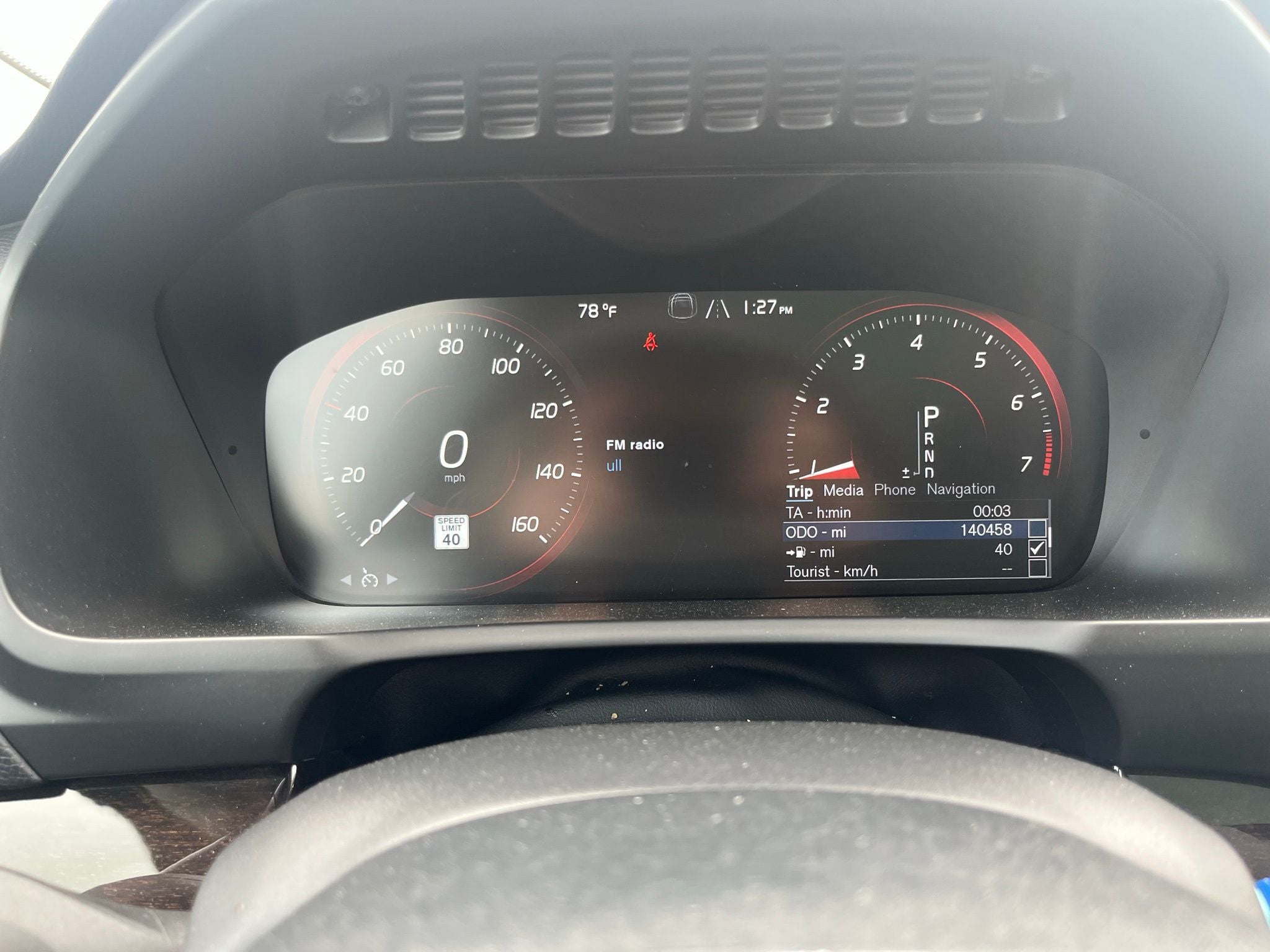 2016 Volvo XC90 T6 Momentum