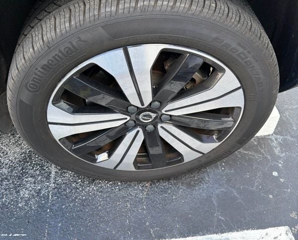 2023 Volvo XC40 Recharge Pure Electric Twin Plus