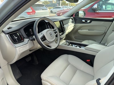 2024 Volvo XC60 Recharge Plug-In Hybrid T8 Plus Dark Theme