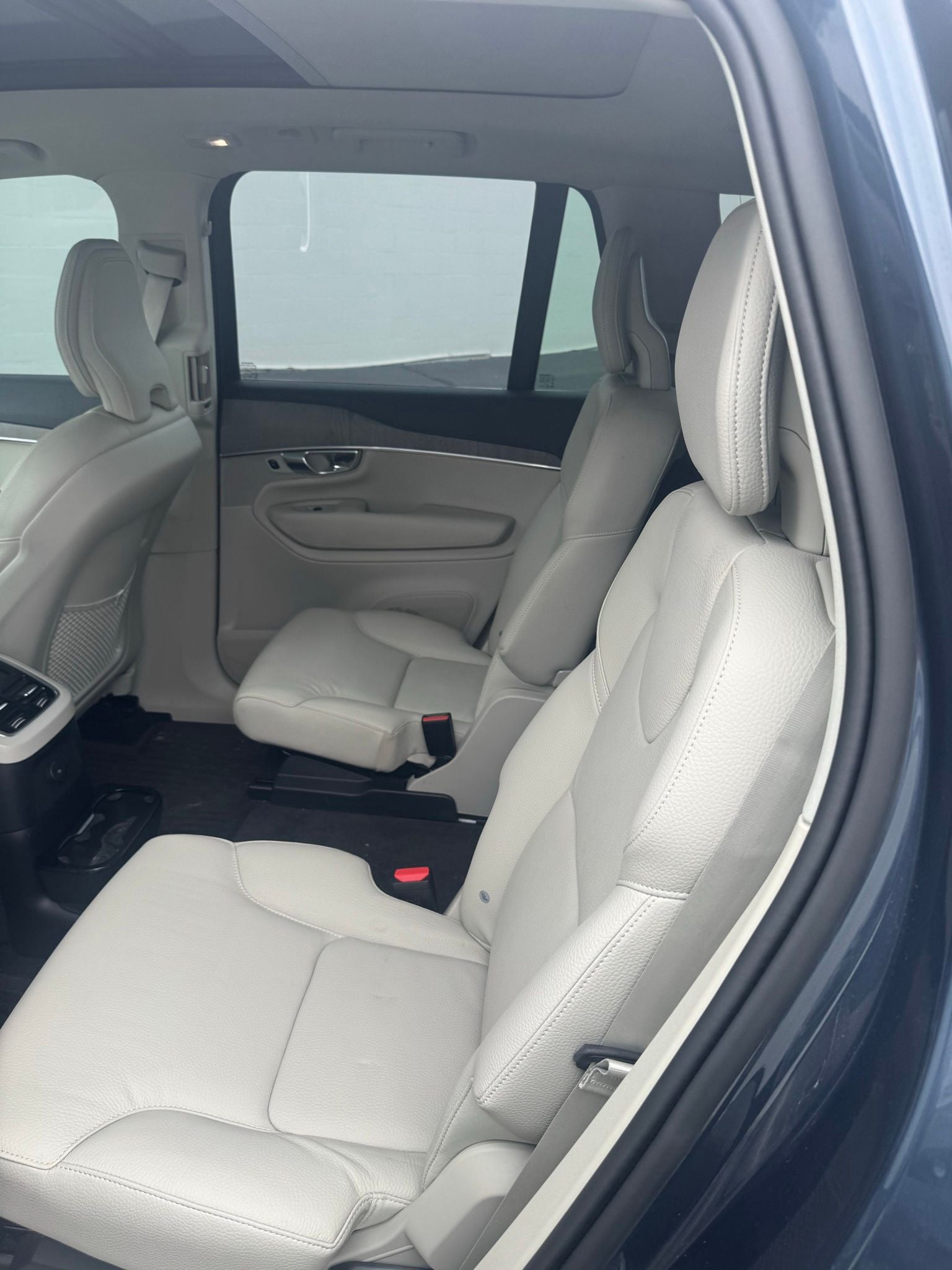 2025 Volvo XC90 Plug-In Hybrid T8 Plus 6 Passenger