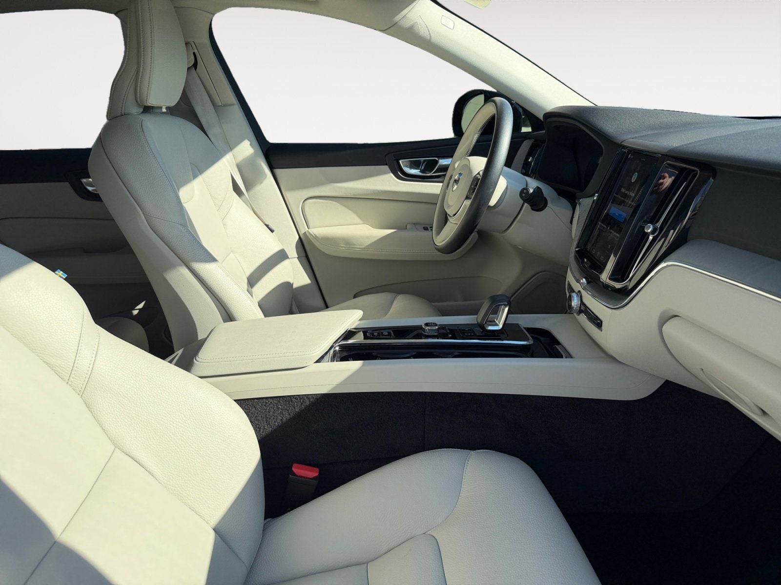 2025 Volvo XC60 Plug-In Hybrid T8 Plus