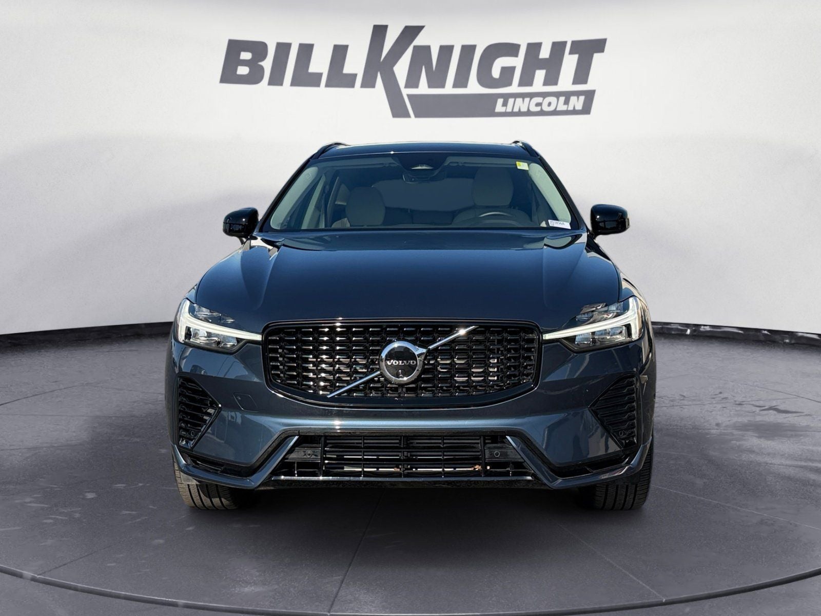 2025 Volvo XC60 Plug-In Hybrid T8 Plus