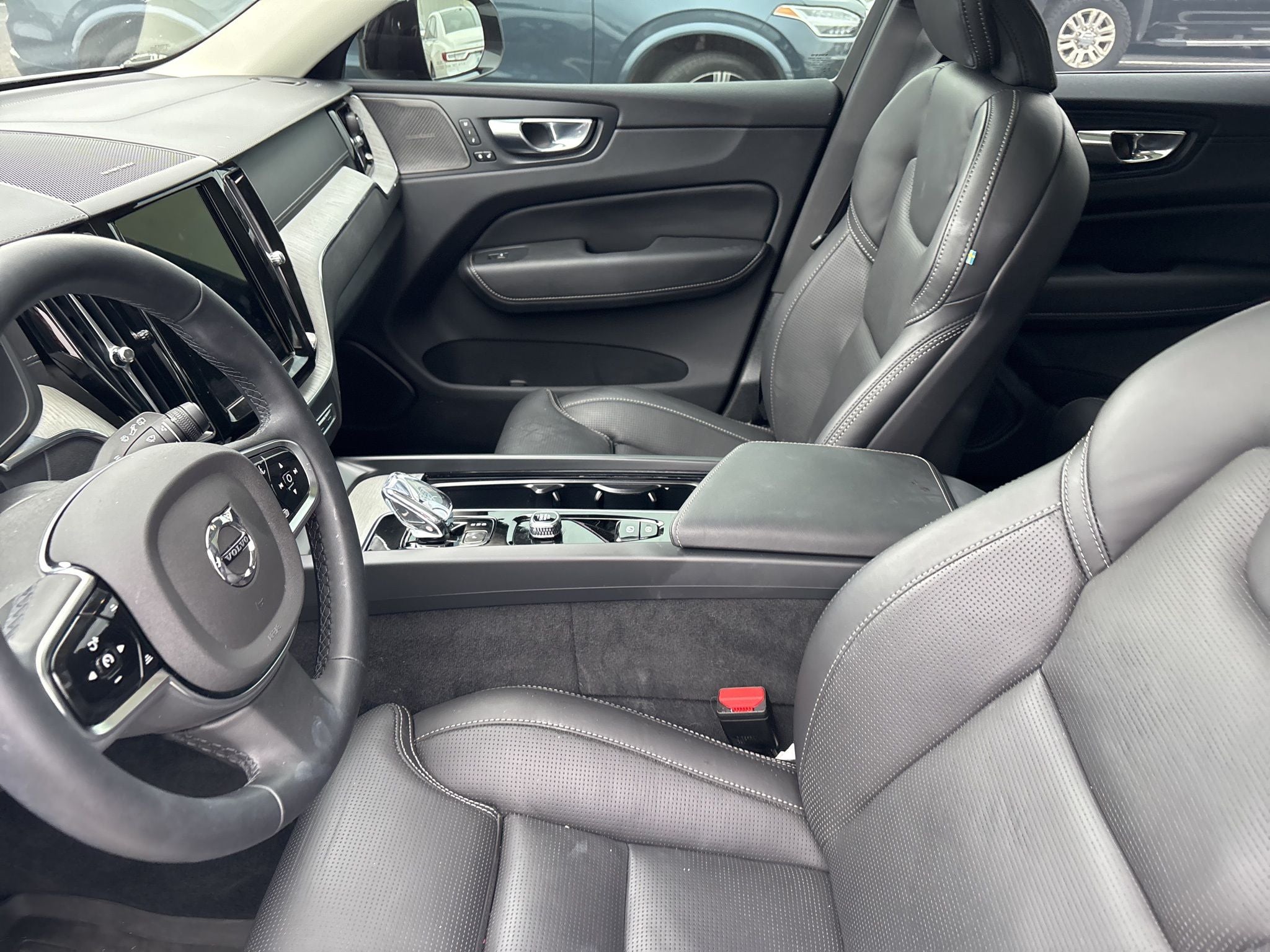 2025 Volvo XC60 Plug-In Hybrid T8 Ultra