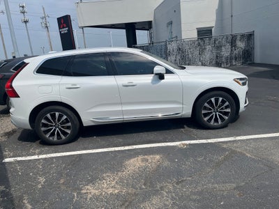 2023 Volvo XC60 B5 Plus Bright Theme
