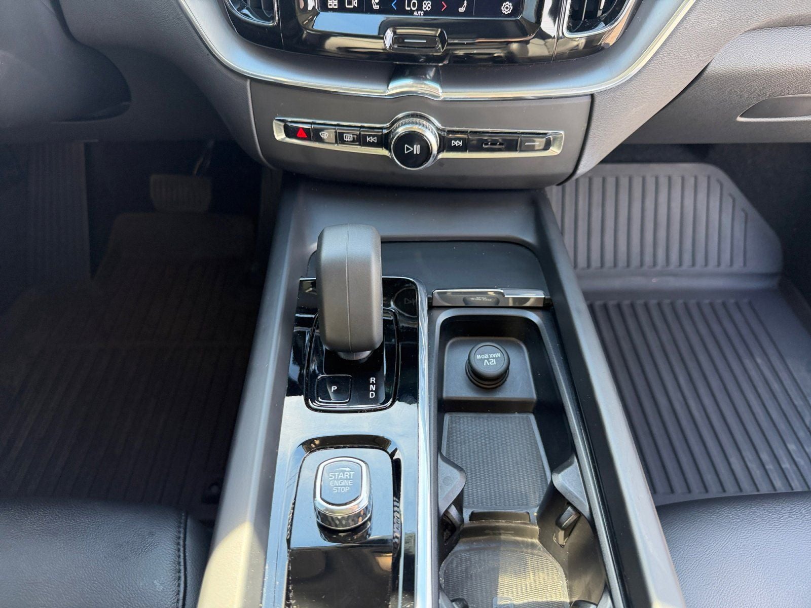 2023 Volvo XC60 B5 Core