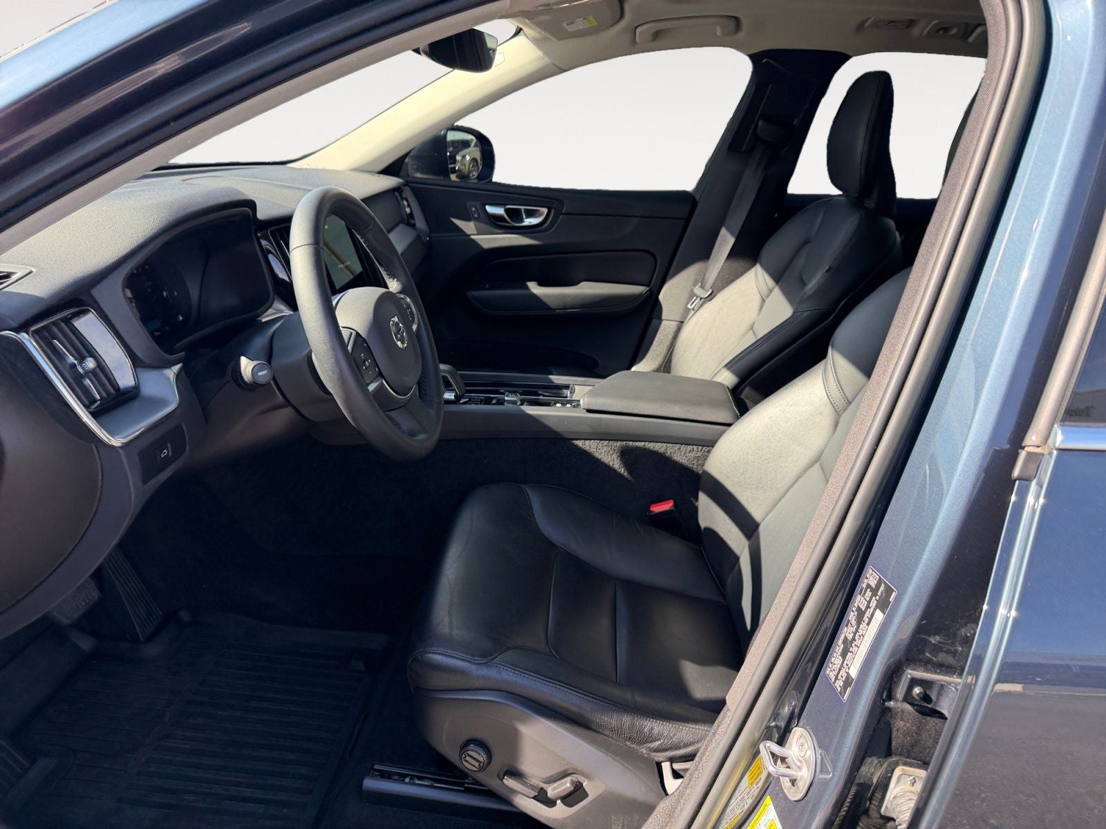 2023 Volvo XC60 B5 Core