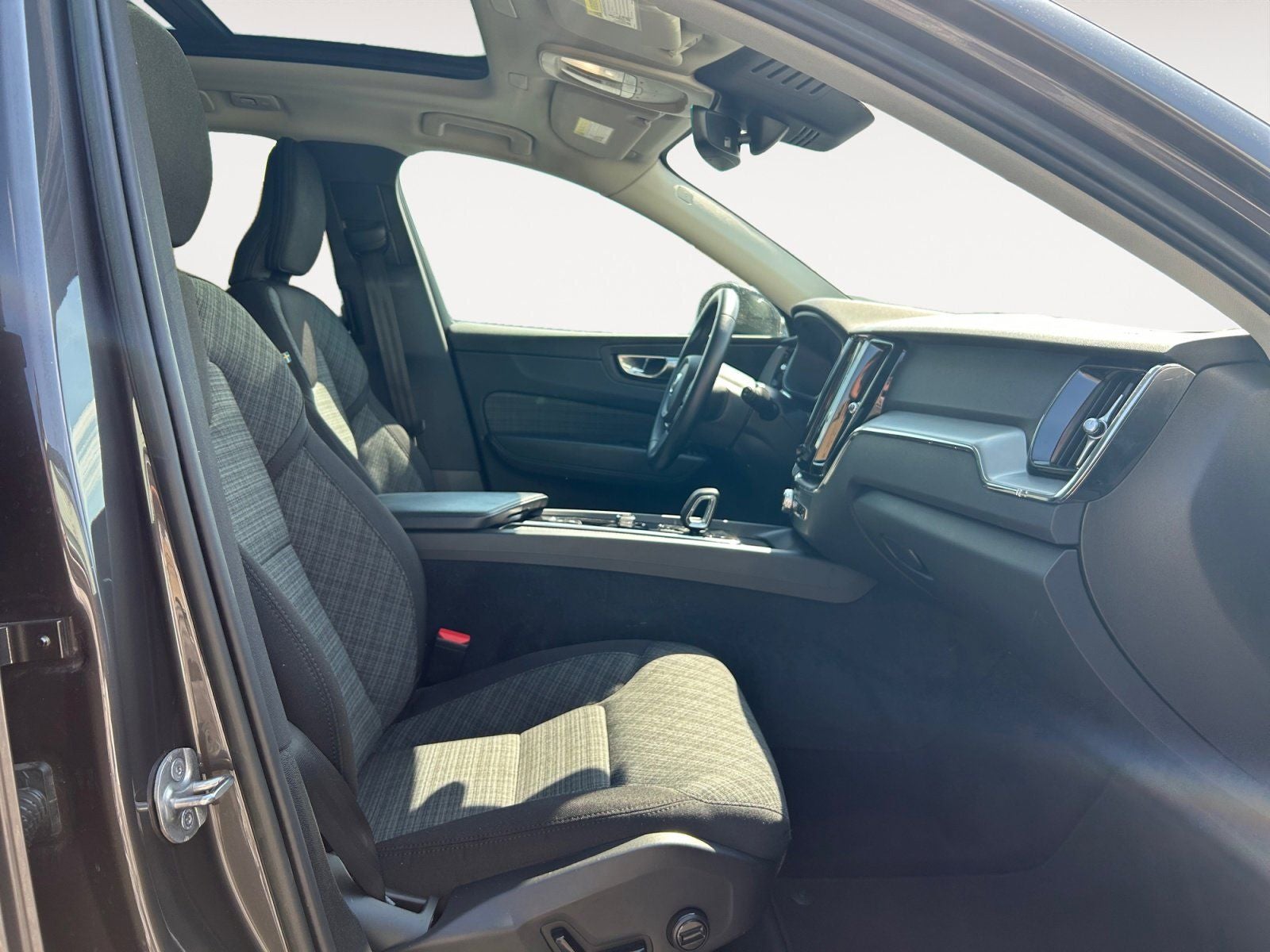 2023 Volvo XC60 B5 Core