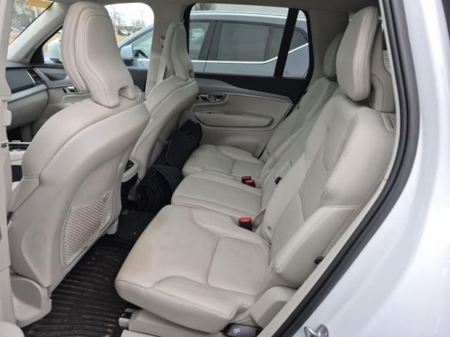 2023 Volvo XC90 B5 Core