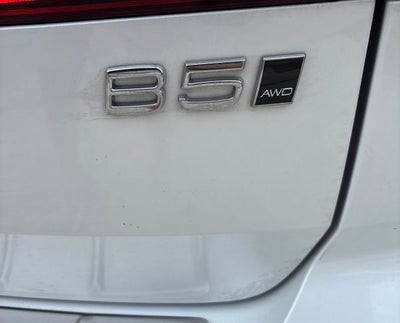 2023 Volvo XC60 B5 Plus Dark Theme