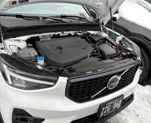 2023 Volvo XC60 B5 Plus Bright Theme