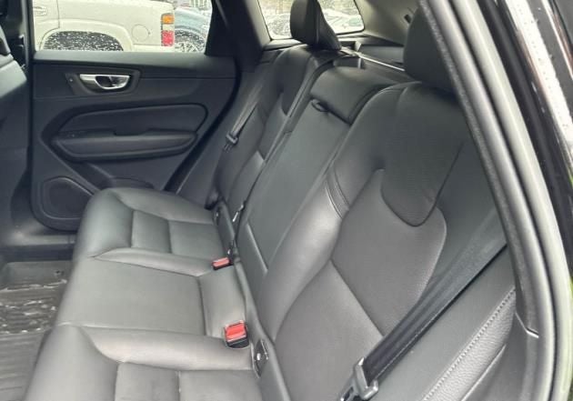 2023 Volvo XC60 B5 Plus Dark Theme