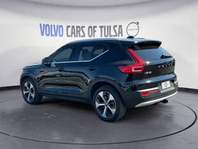 2025 Volvo XC40 B5 Plus Bright Theme