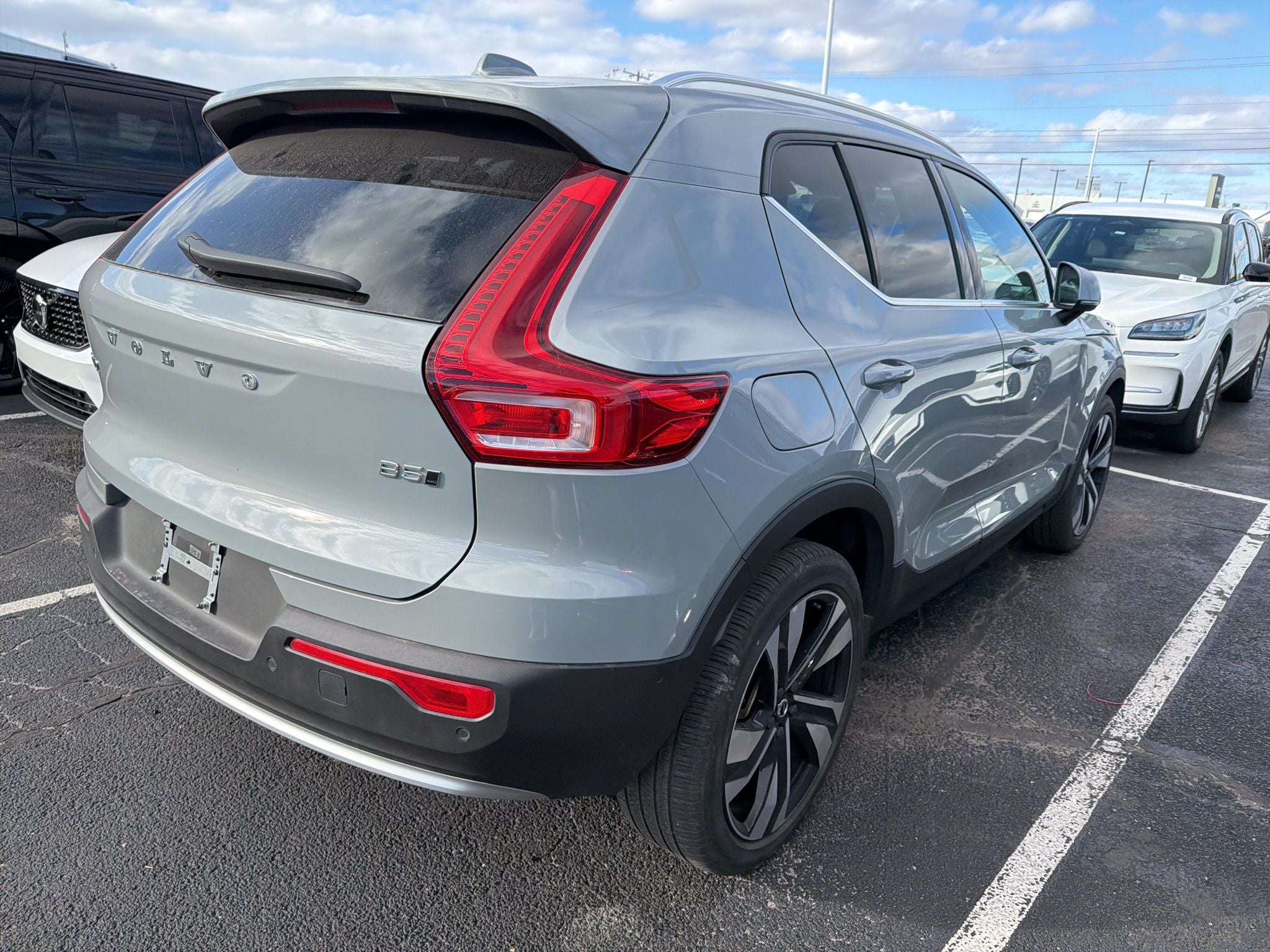 2024 Volvo XC40 Ultimate