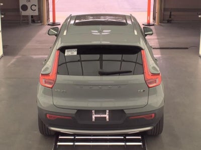 2025 Volvo XC40 B5 Core