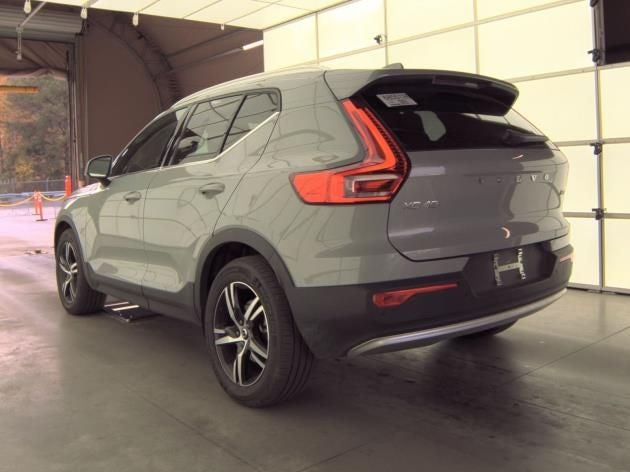 2025 Volvo XC40 B5 Core