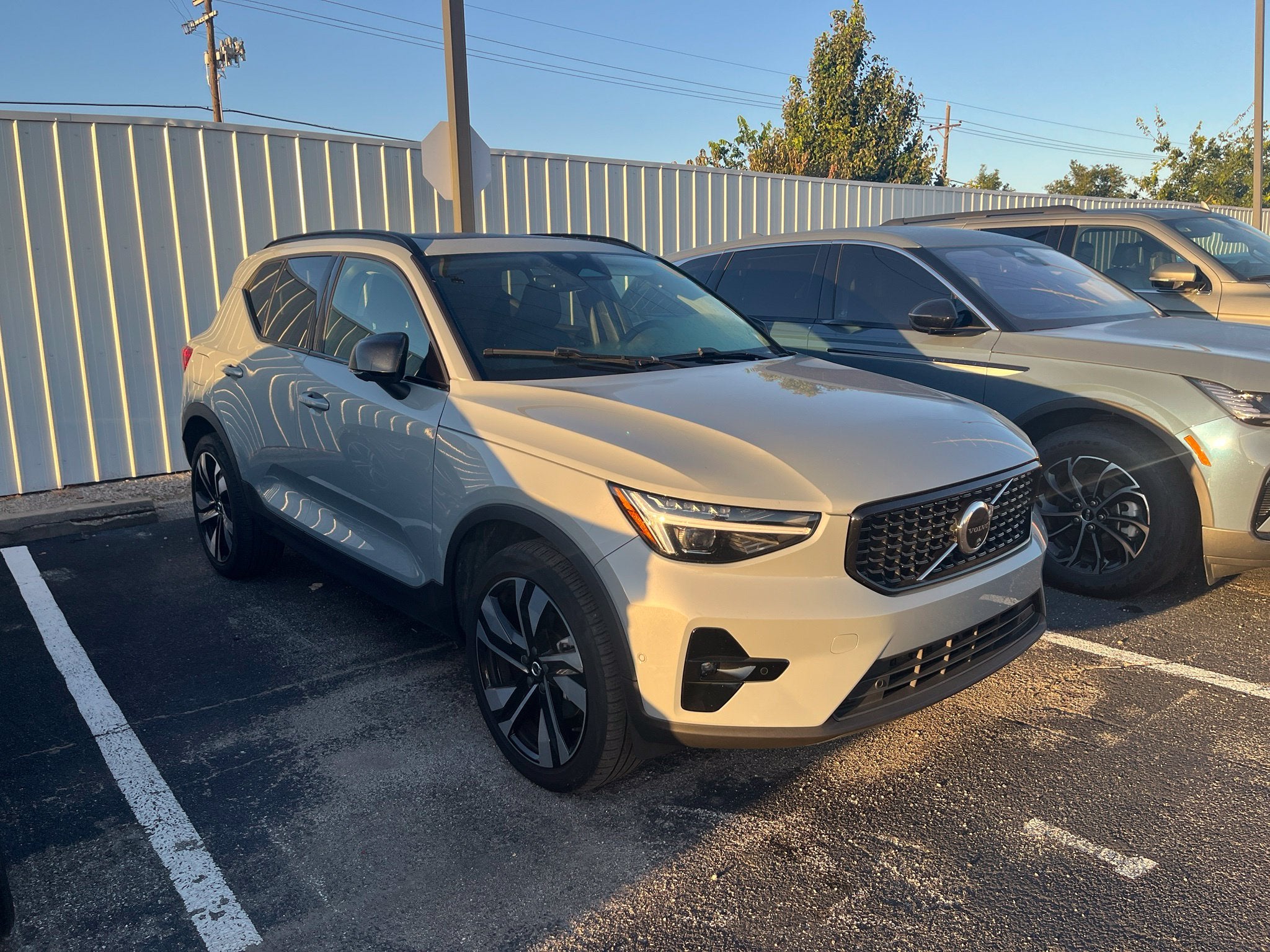 2025 Volvo XC40