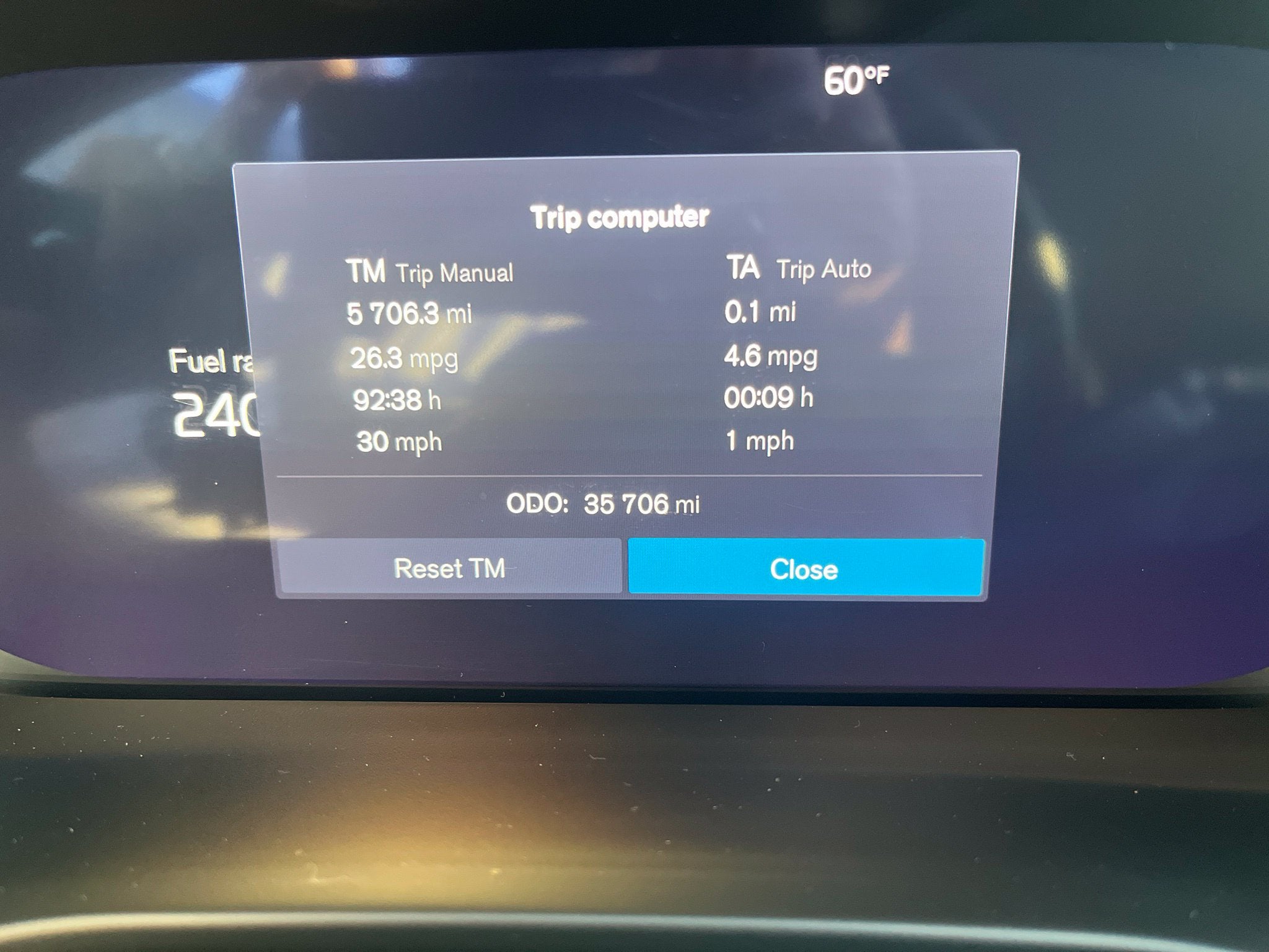 2025 Volvo XC40 B5 Ultra Dark Theme