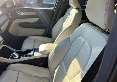 2023 Volvo XC40 B5 Plus Bright Theme
