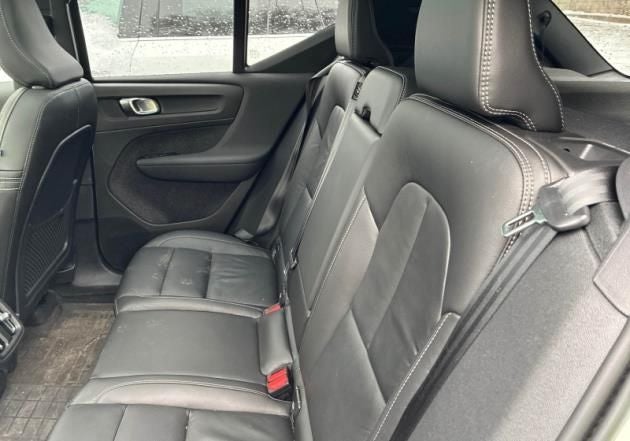 2023 Volvo XC40 B5 Plus Dark Theme