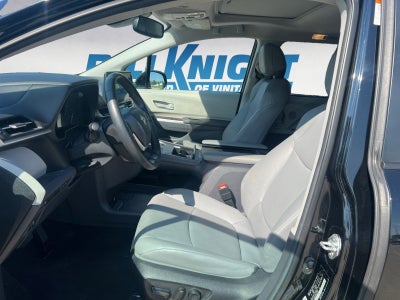 2024 Toyota Sienna XLE 8 Passenger