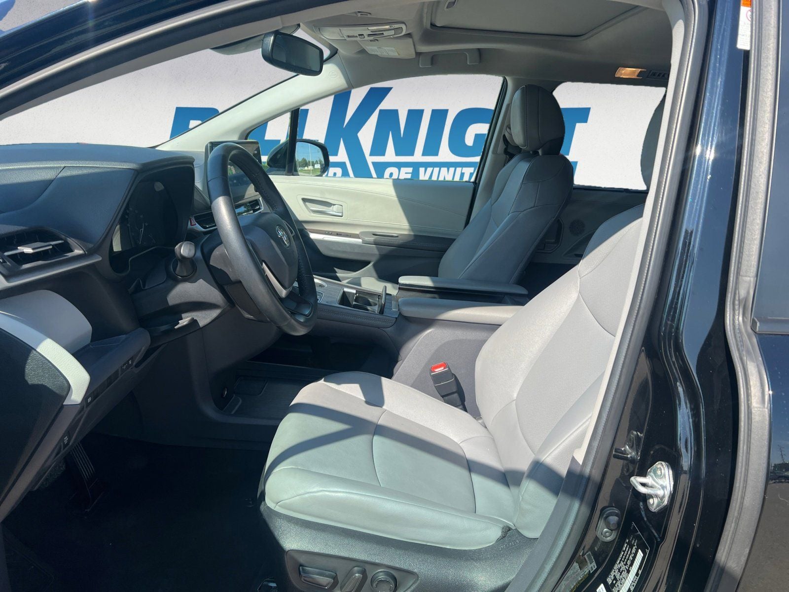 2024 Toyota Sienna XLE 8 Passenger