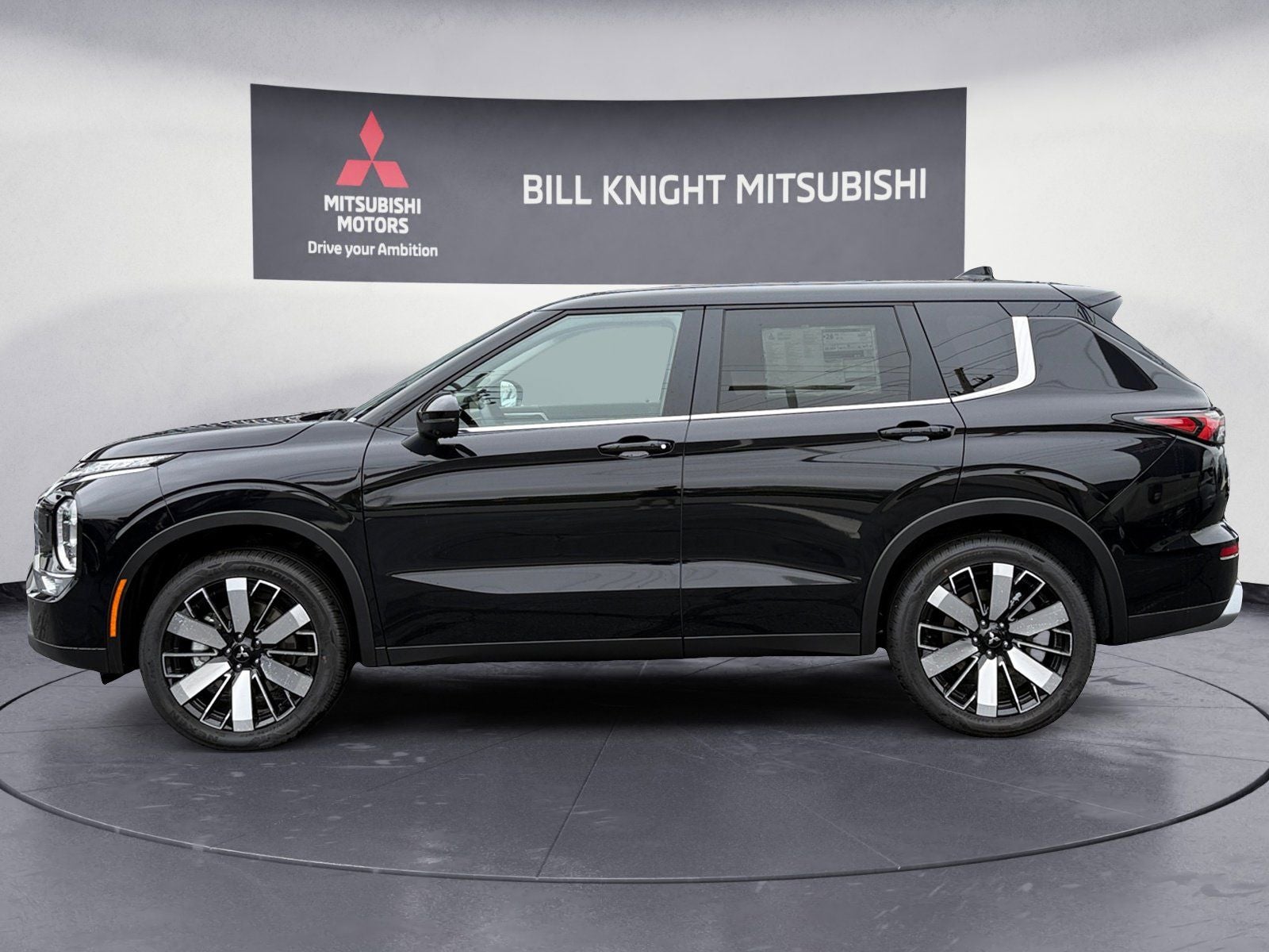 2025 Mitsubishi Outlander SE S-AWC's photo
