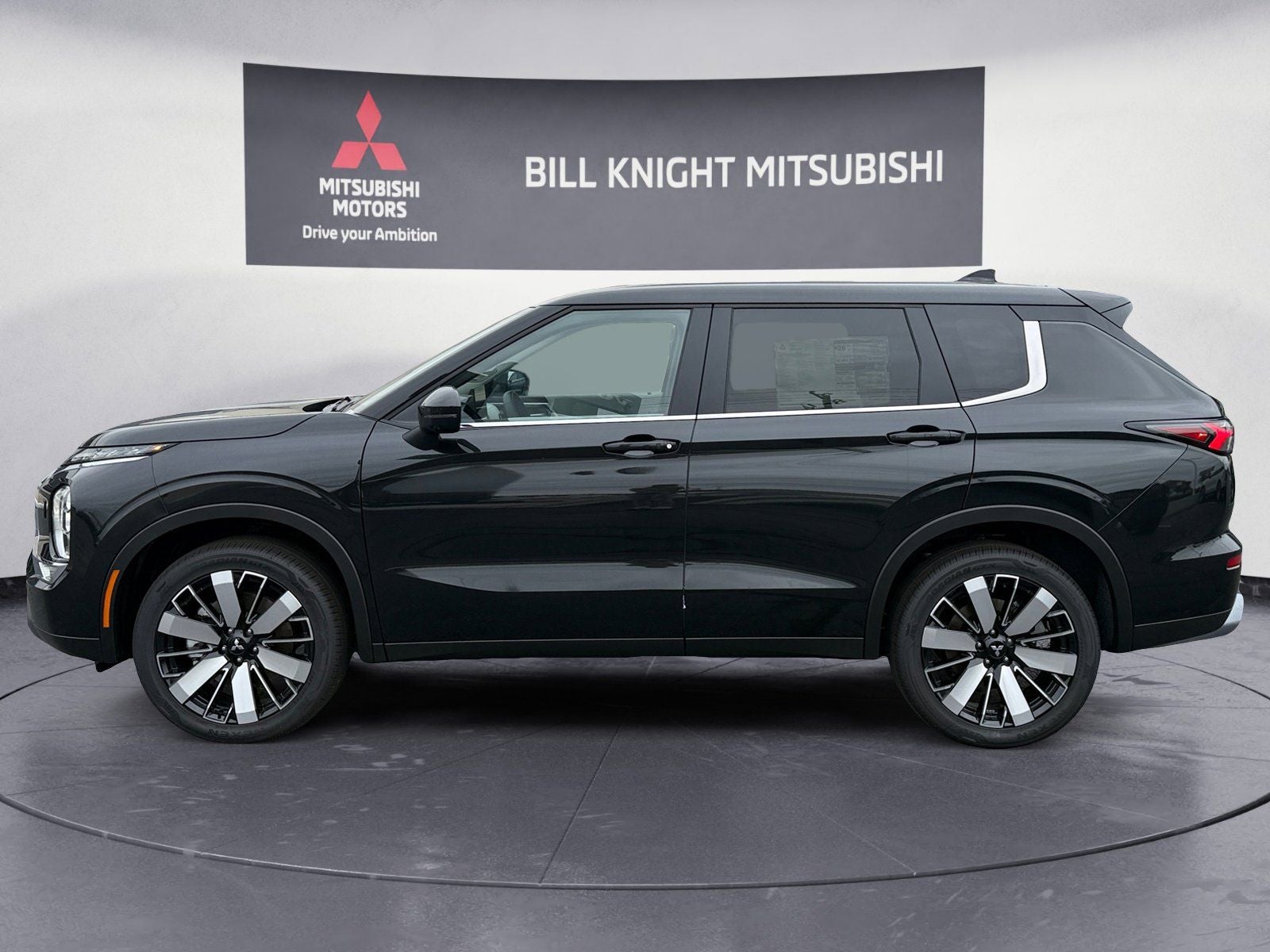 2025 Mitsubishi Outlander SE S-AWC's photo