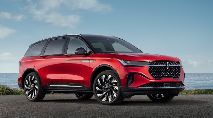 A 2025 Lincoln Nautilus® Reserve model is shown with the stylish available Jet Appearance Package. | Bill Knight Lincoln in Tulsa OK