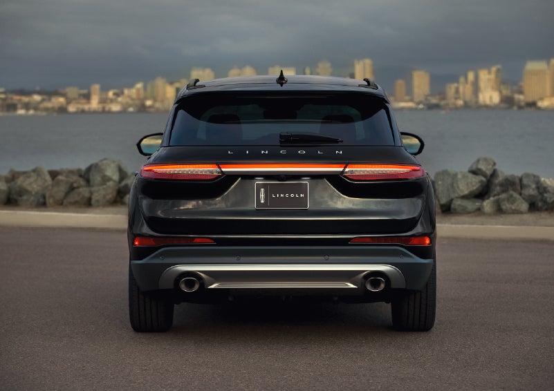 The rear lighting of the 2026 Lincoln Corsair® SUV spans the entire width of the vehicle. | Bill Knight Lincoln in Tulsa OK