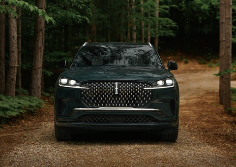 The front grille of a 2027 Lincoln Aviator® Black Label™ SUV is shown. | Bill Knight Lincoln in Tulsa OK